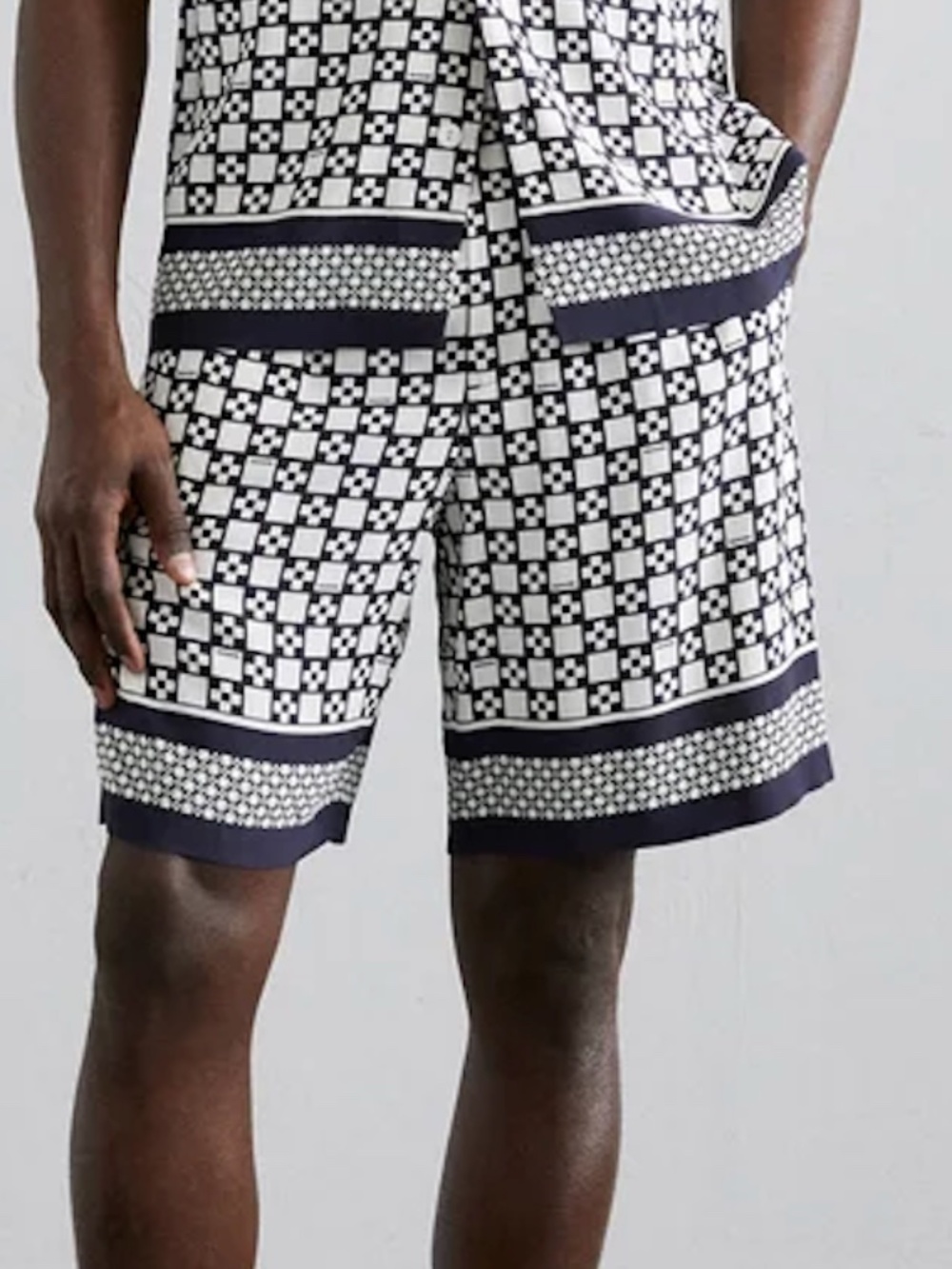 SANDRO Ecru Marine Men's Shorts Size 44